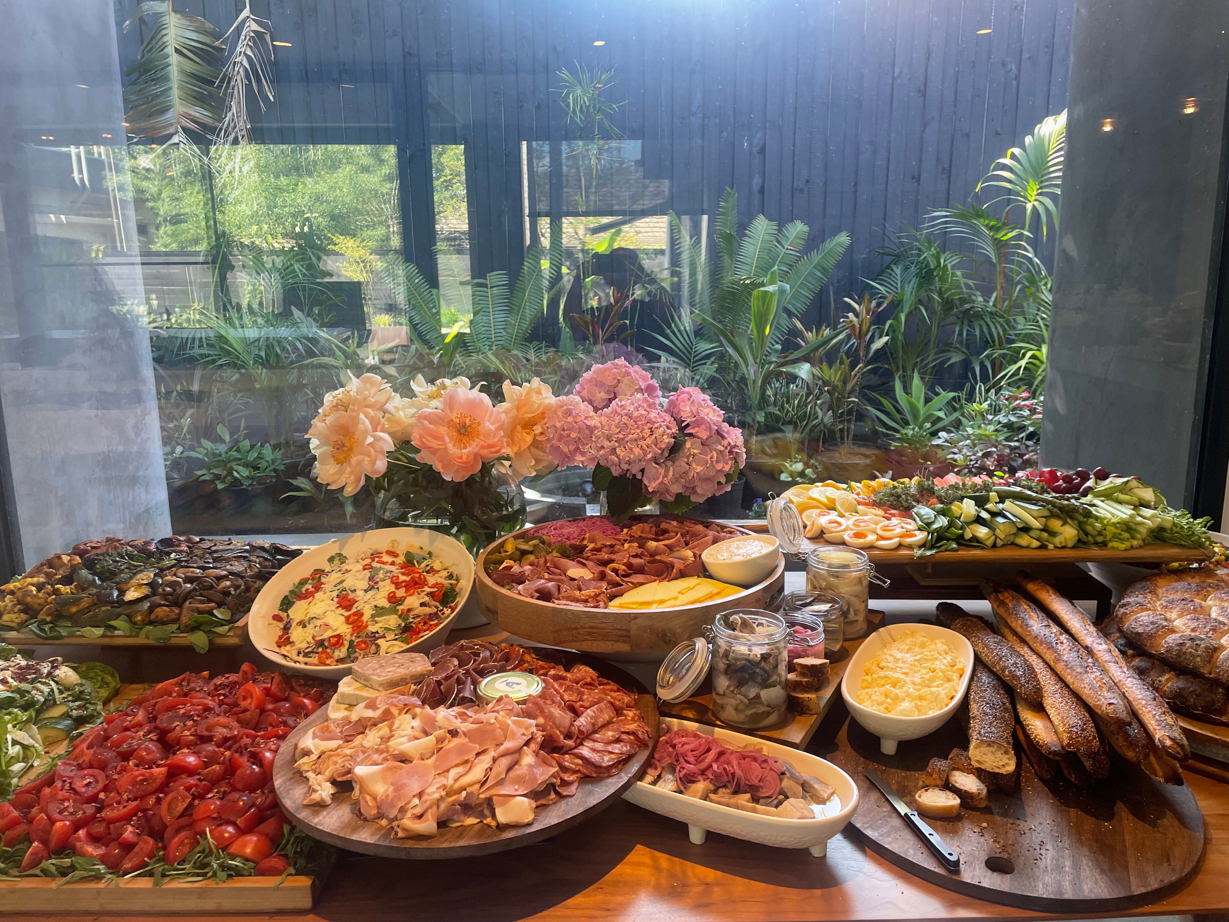 Feasting & Bar Service