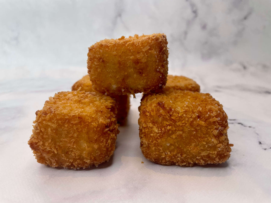 Mac N Cheese Cubes with  Aioli
